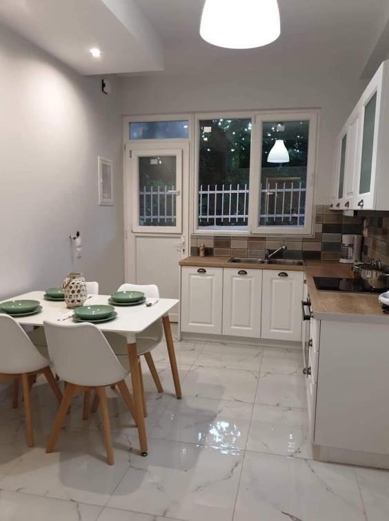 Eytyhias Yard Apartments In Poros Poros Town Exterior foto